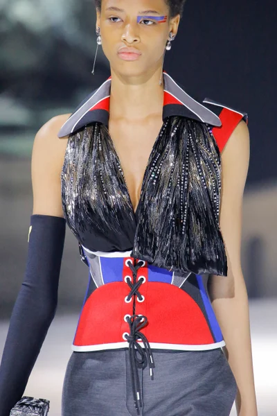 Look 97